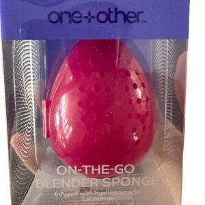 One+Other On-The-Go Blender Sponge